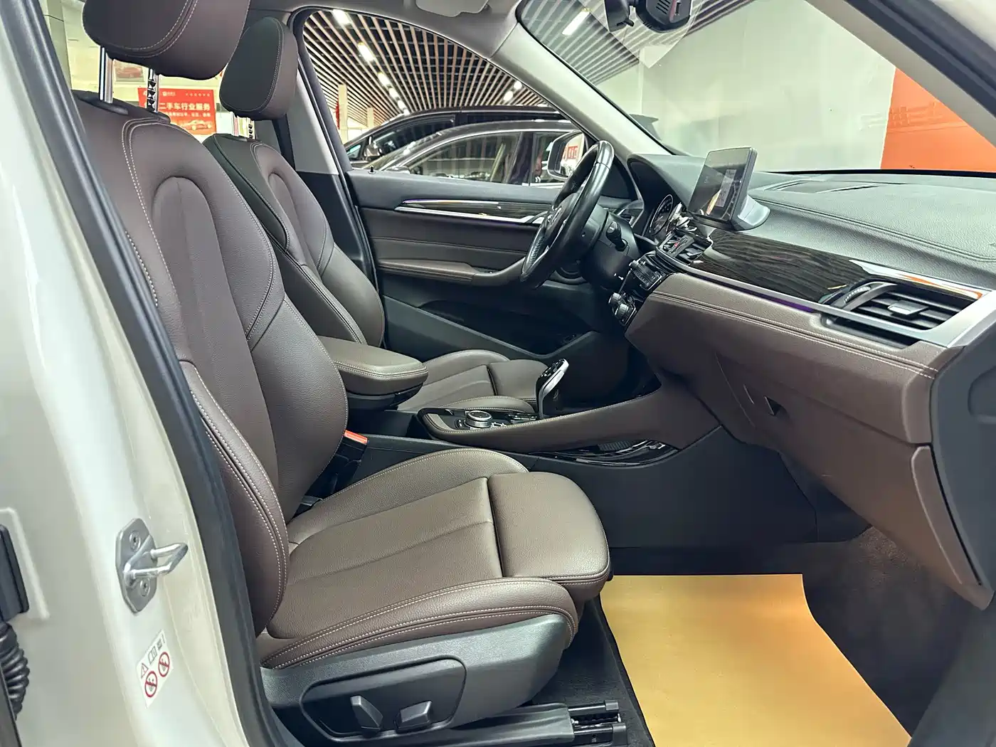BMW X1 2020 sDrive25Li Leading Model фото 15
