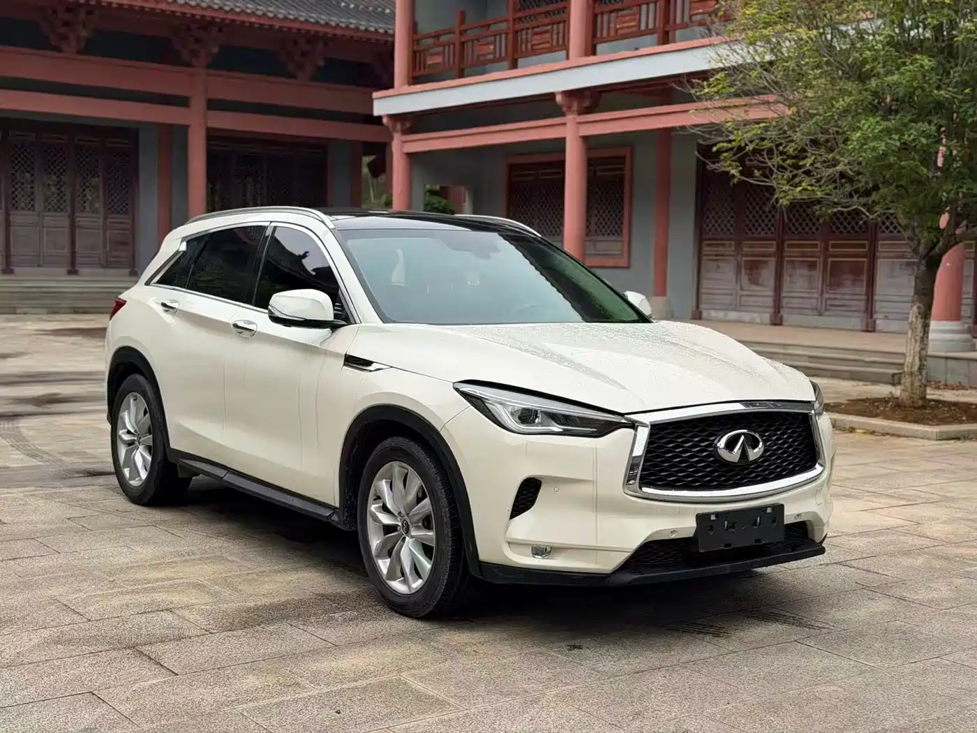 Infiniti QX50 2018 2.0T 4WD Elite Edition фото 2