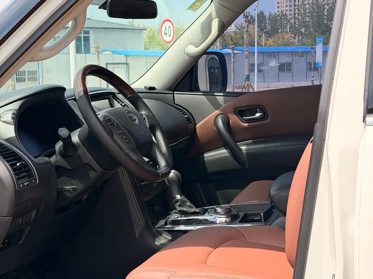 Nissan Patrol 2018 4.0L Flagship фото 7