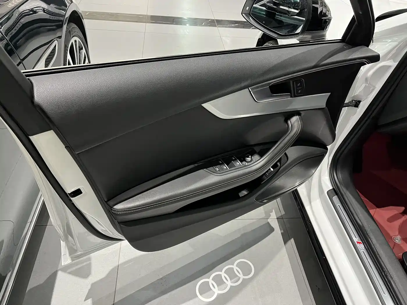 Audi A4L 2022 40 TFSI Luxury Dynamic фото 7