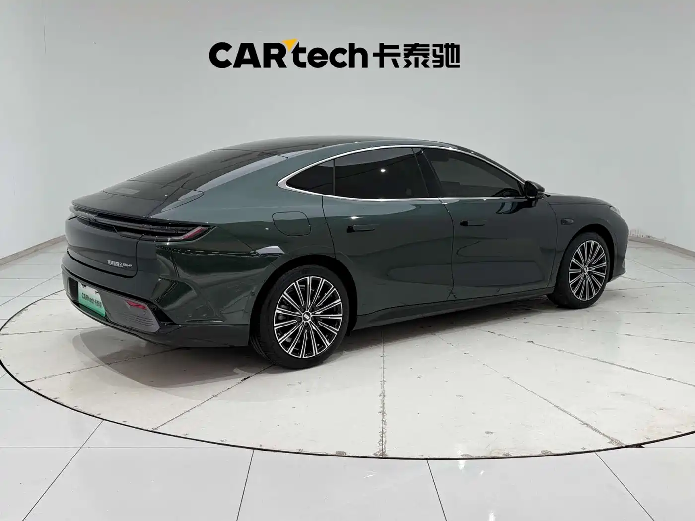 Geely Galaxy Galaxy Xingyao 8 2025 130km EM-P Starship Edition фото 11