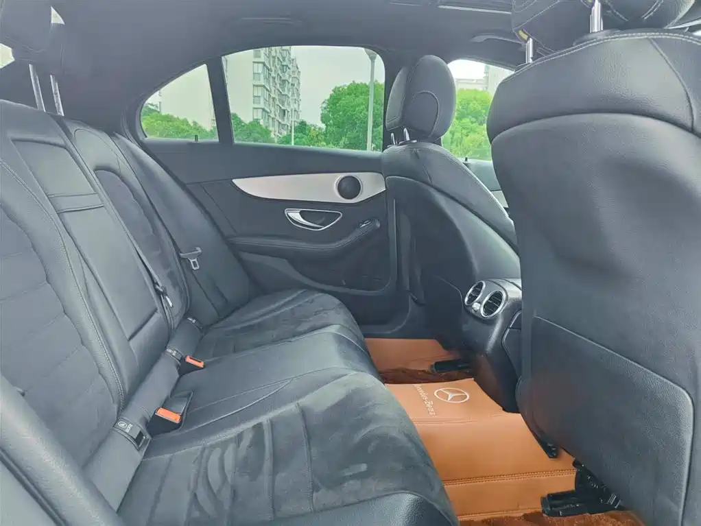 Mercedes-Benz C-Class 2017 C 200 Sport фото 16