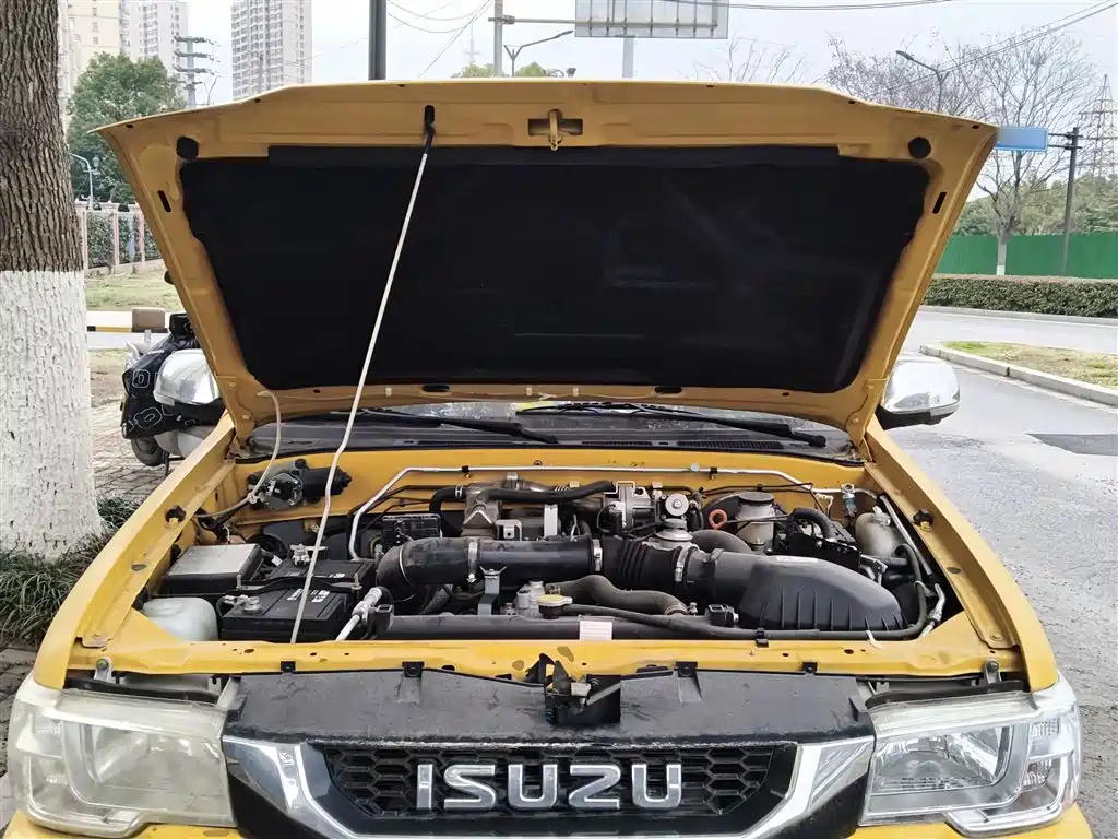Isuzu Qingling Isuzu T17 2022 2021 3.0T Diesel 2WD Flatbed Truck Extended Wheelbase 4KH1CT6H1