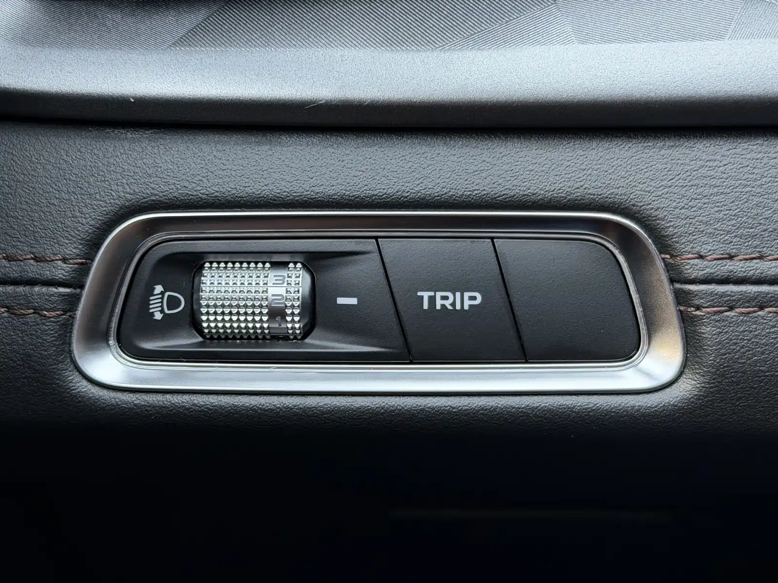 صورة 10 - Geely Emgrand X6