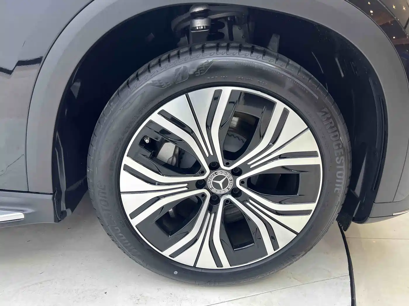 MERCEDES-BENZ EQE SUV