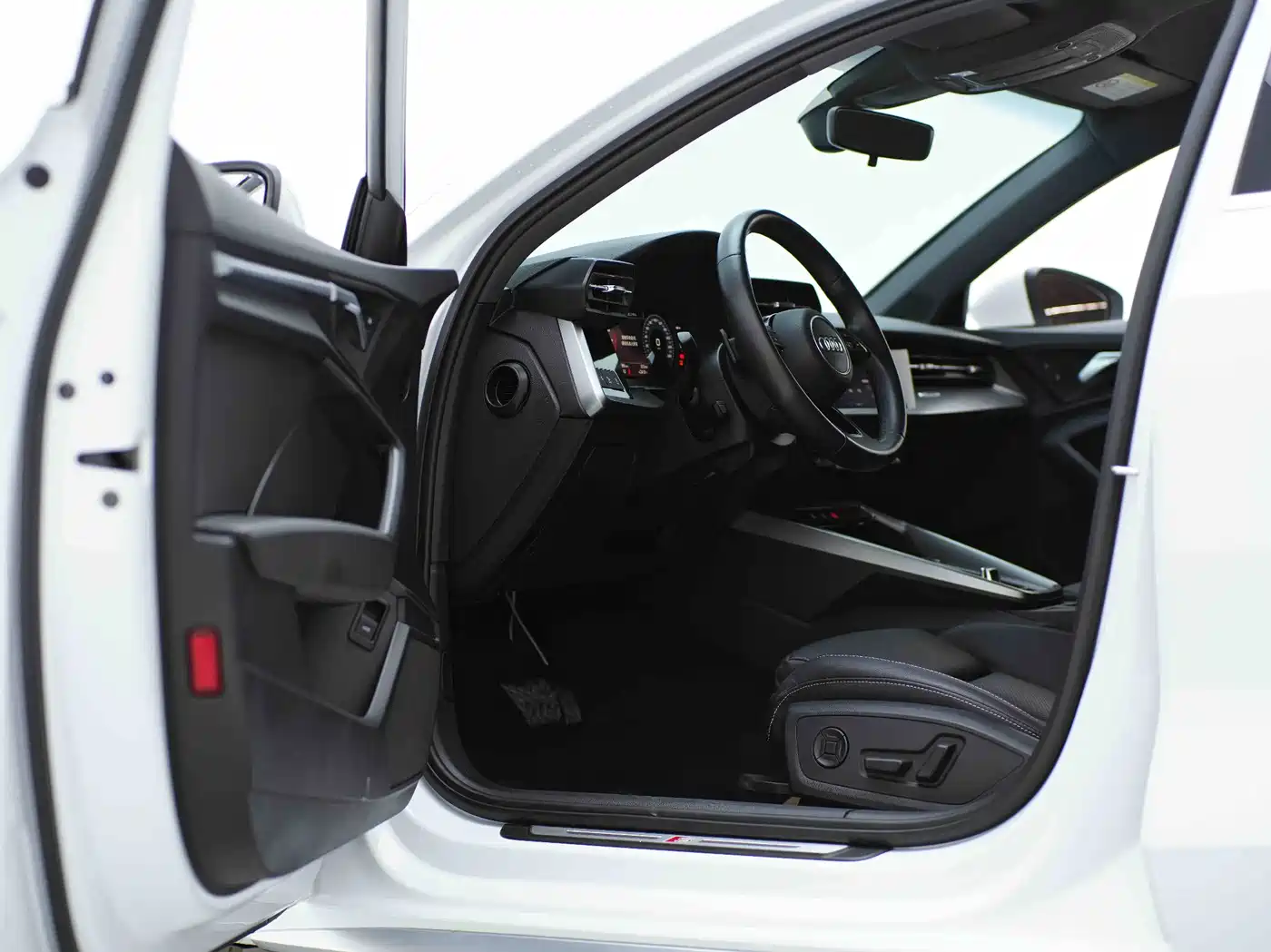 Audi A3 2023 Facelift A3L Limousine 35 TFSI Progressive Sport фото 23