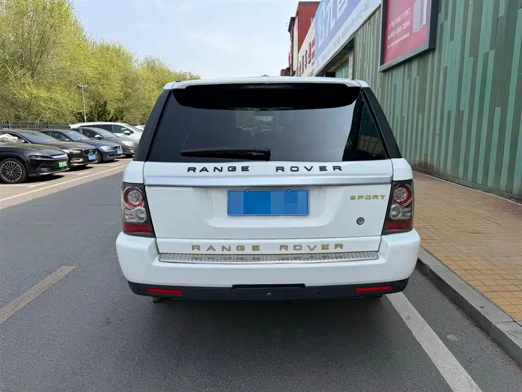 Land Rover Range Rover Sport 2011 3.0 TDV6 Diesel фото 12