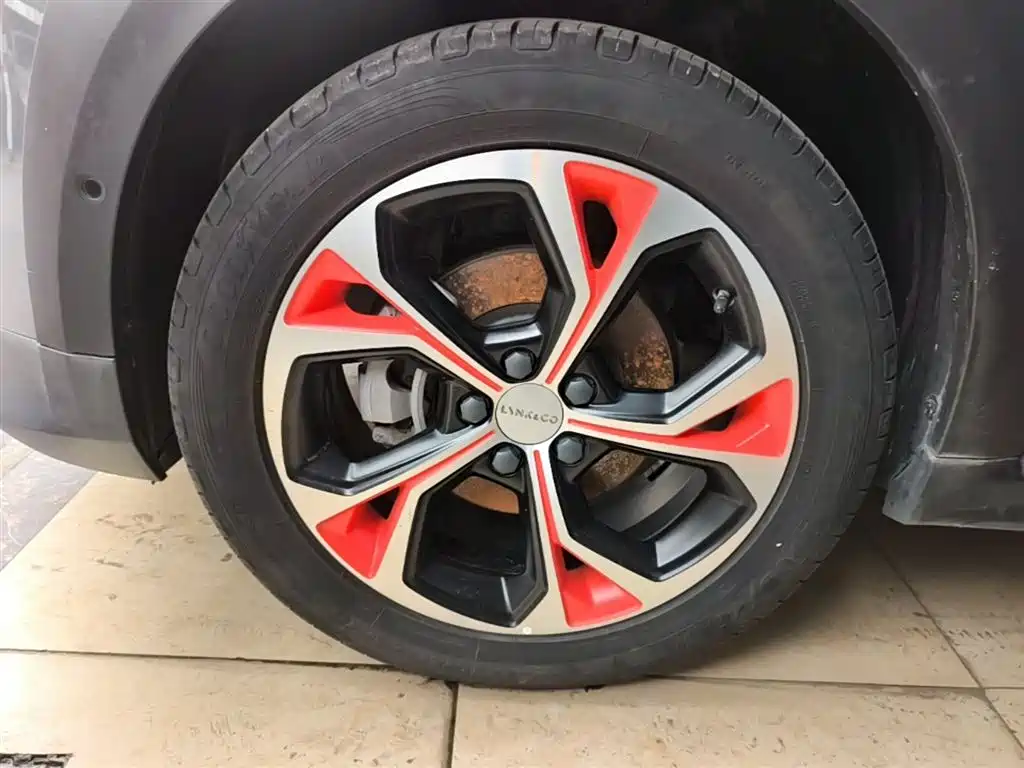 Lynk & Co 02 2018 Model 1.5T DCT 2WD Yao Pro Edition China V фото 22