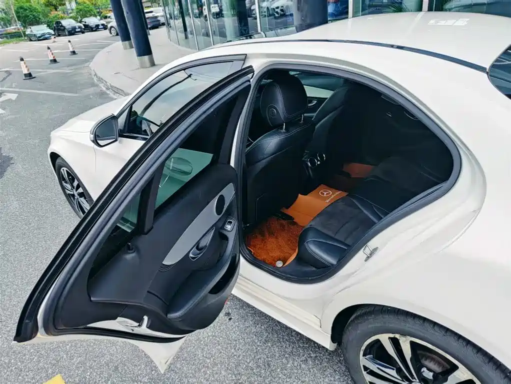 Mercedes-Benz C-Class 2017 C 200 Sport фото 15