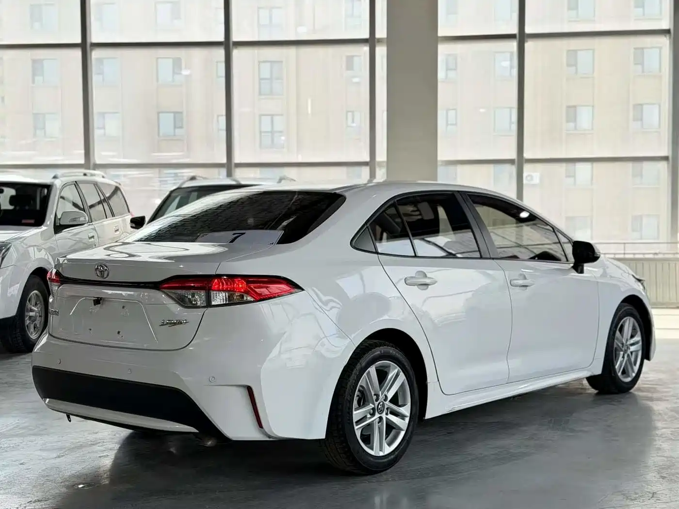 Toyota Levin 2021 185T CVT Luxury Edition фото 7