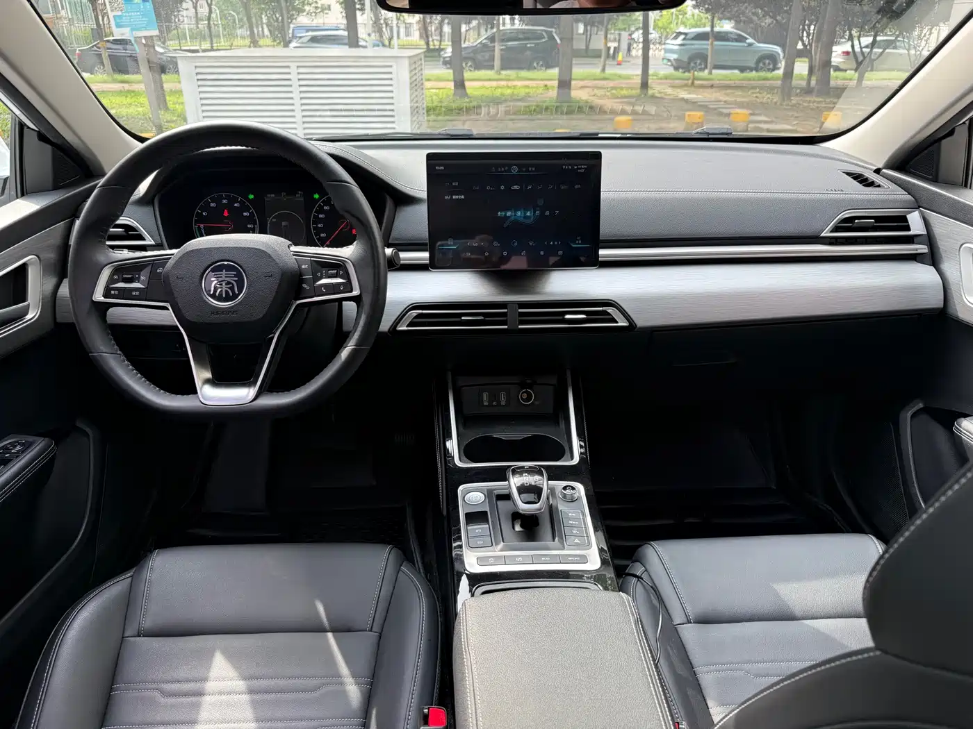 BYD Qin New Energy 2019 Long Range Edition Premium фото 11