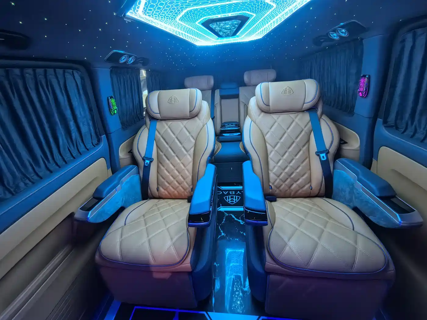 Mercedes-Benz Vito 2021 2.0T Business Edition 7-seater фото 16