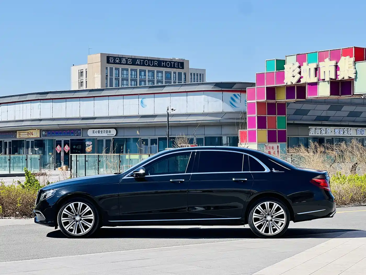 MERCEDES-BENZ E CLASS