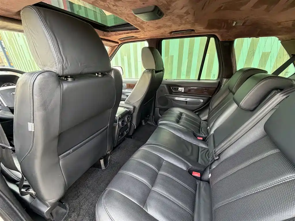 Land Rover Range Rover Sport 2011 3.0 TDV6 Diesel фото 8