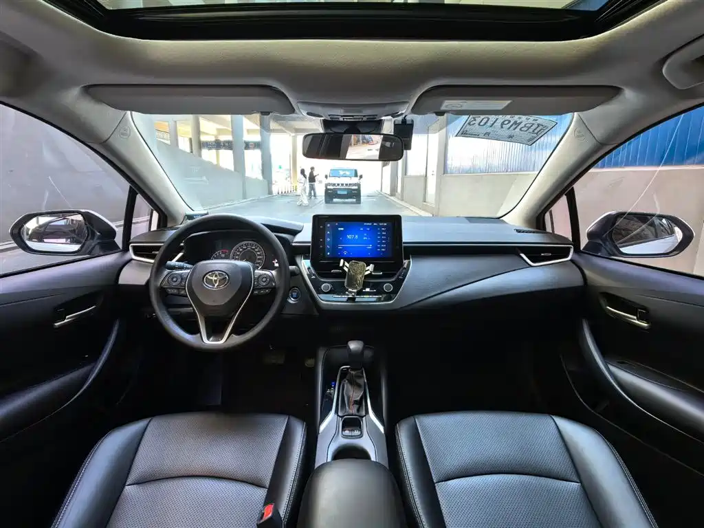 Toyota Corolla 2021 1.2T S-CVT Elite PLUS Edition фото 9