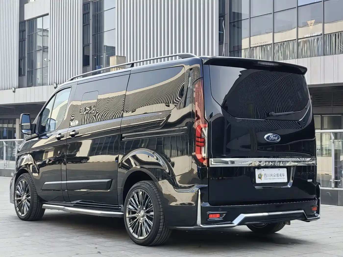 Ford Tourneo 2024 Model 2.0T Auto Supreme Plus Edition фото 7
