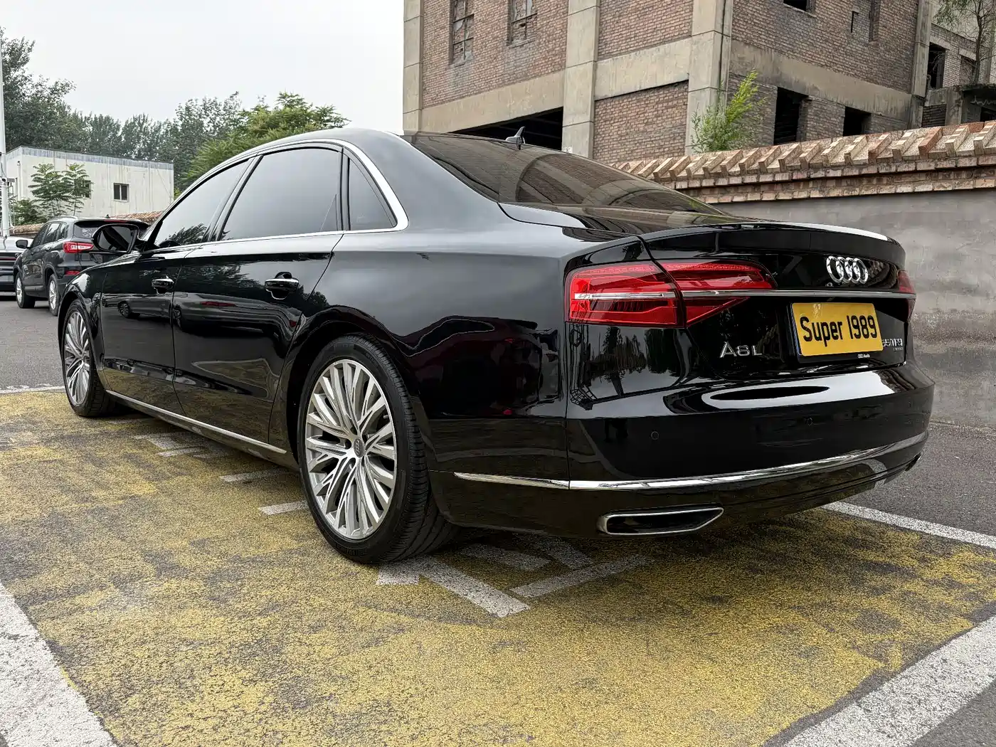 Audi A8 2014 A8L 45 TFSI quattro Exclusive фото 4