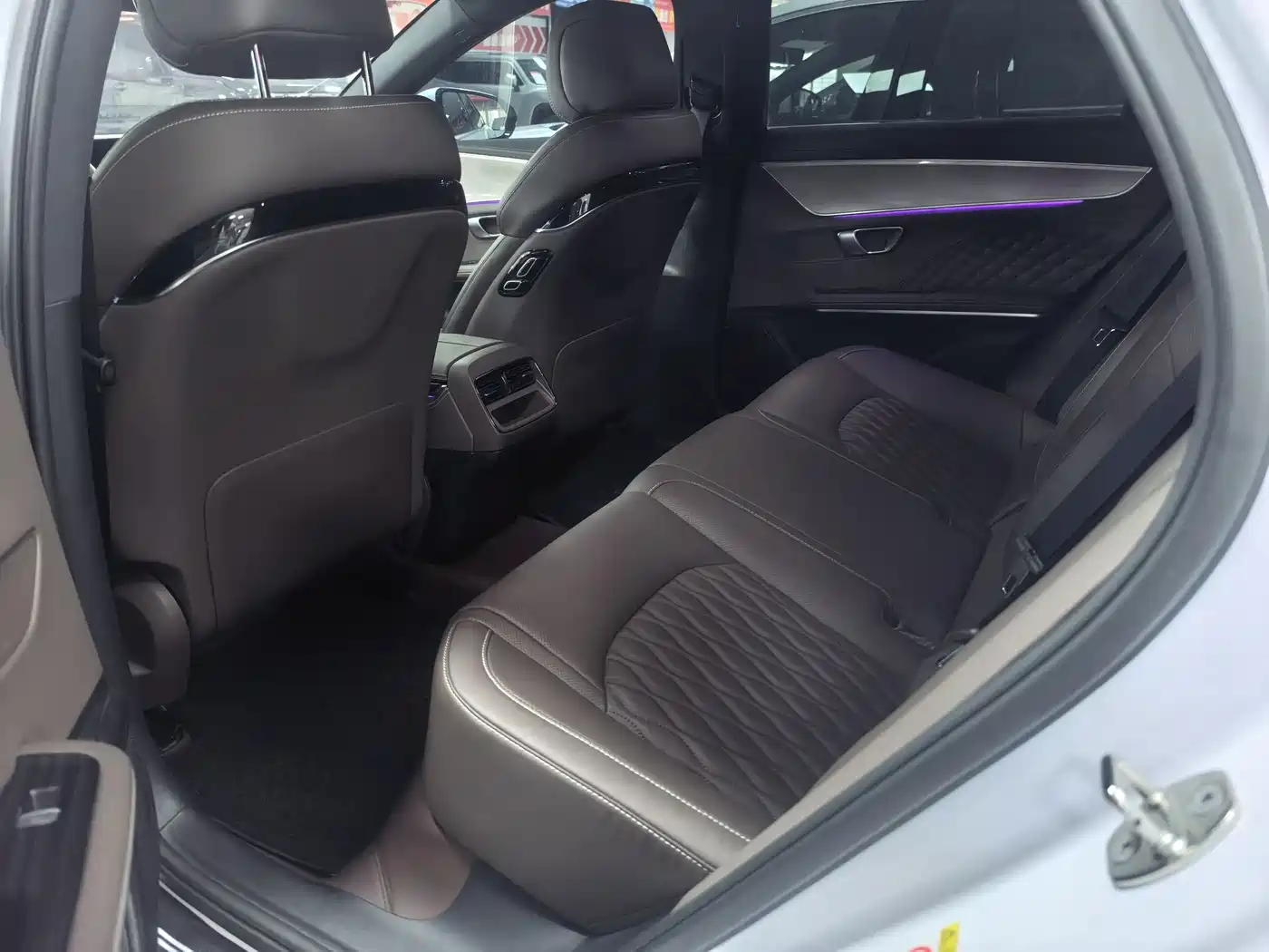 BYD Han 2023 DM-i Champion Edition 121KM Prestige фото 8