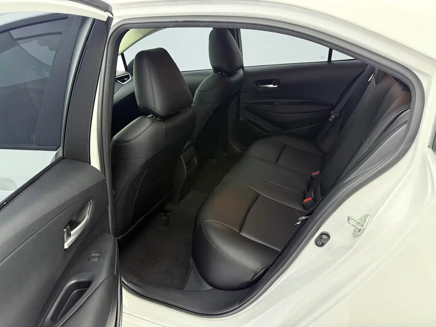 Toyota Corolla 2021 1.2T S-CVT Elite PLUS Edition фото 17