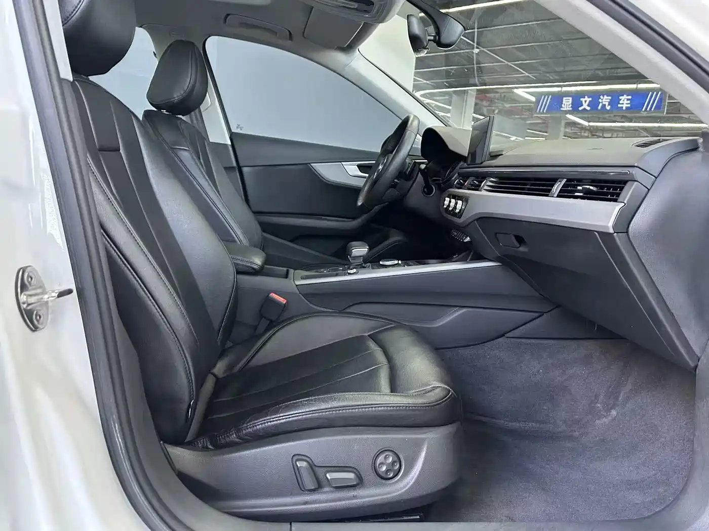 Audi A4L 2017 Plus 40 TFSI Progressive фото 11