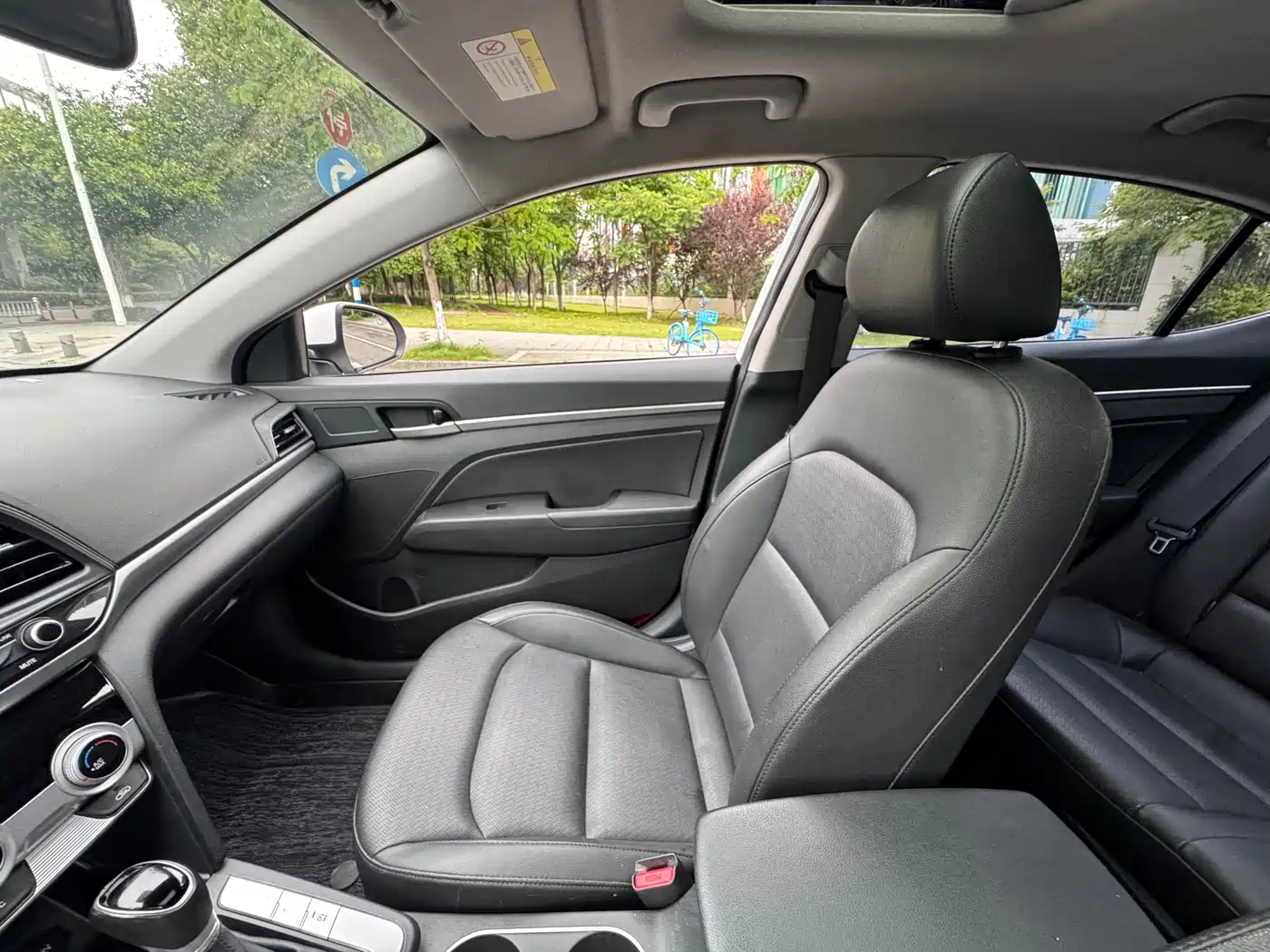 Hyundai Elantra 2020 1.5L CVT Smart Style·Elite фото 21