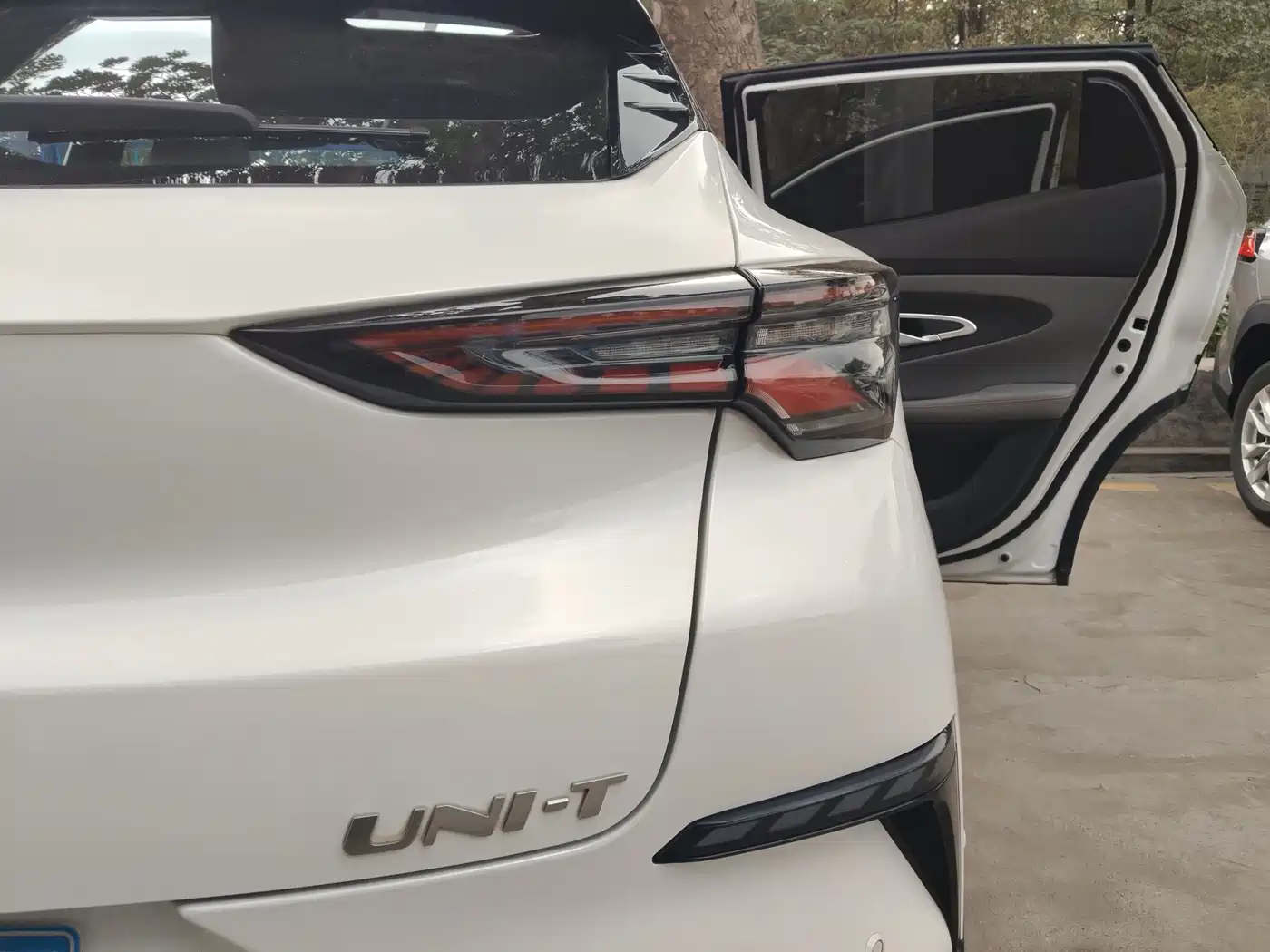 CHANGAN UNI T