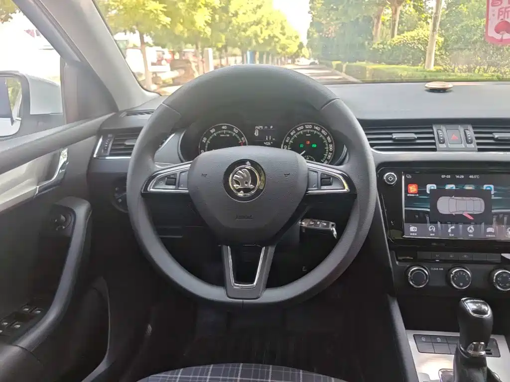 Photo 11 - Škoda Octavia