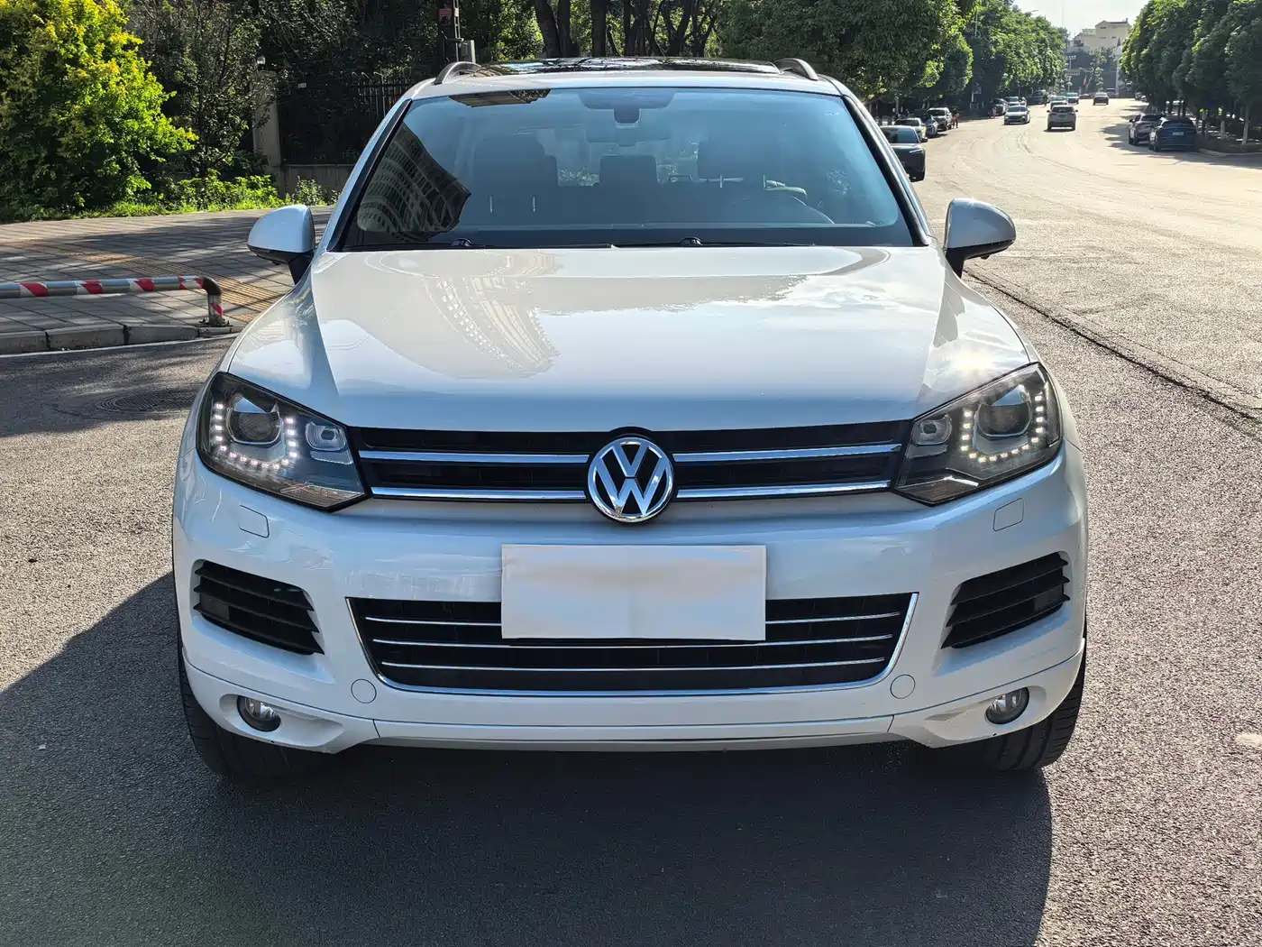 Volkswagen Touareg 2011 3.0TSI Comfort фото 2