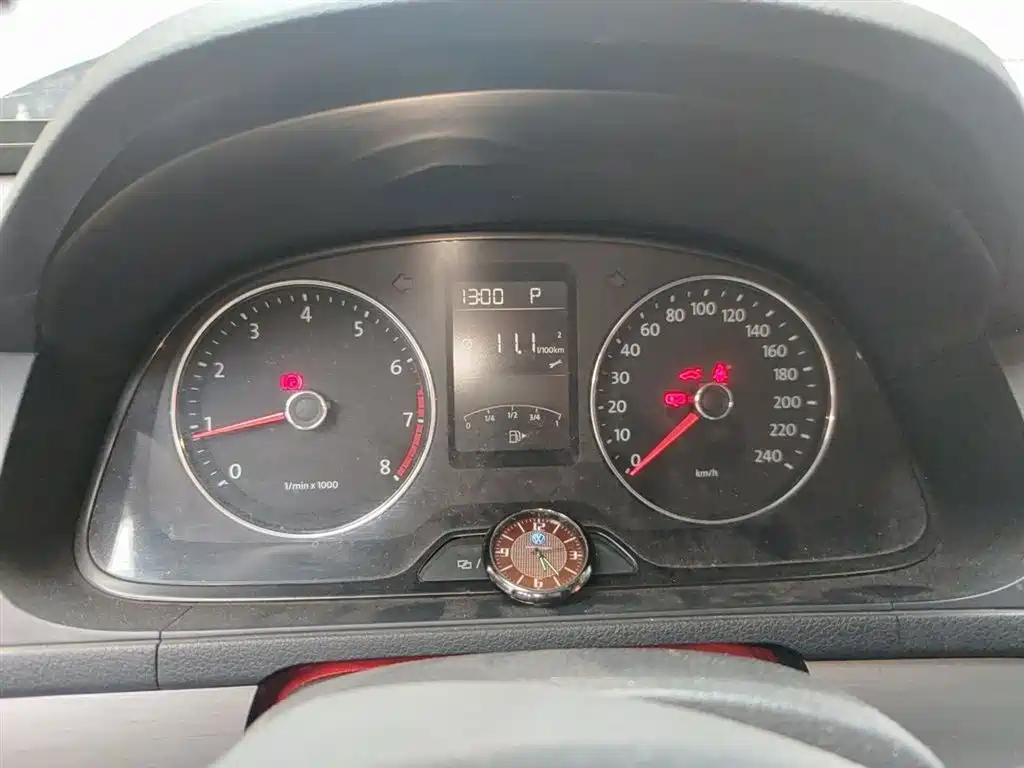 Volkswagen Lavida 2014 1.6L Automatic Sport фото 4