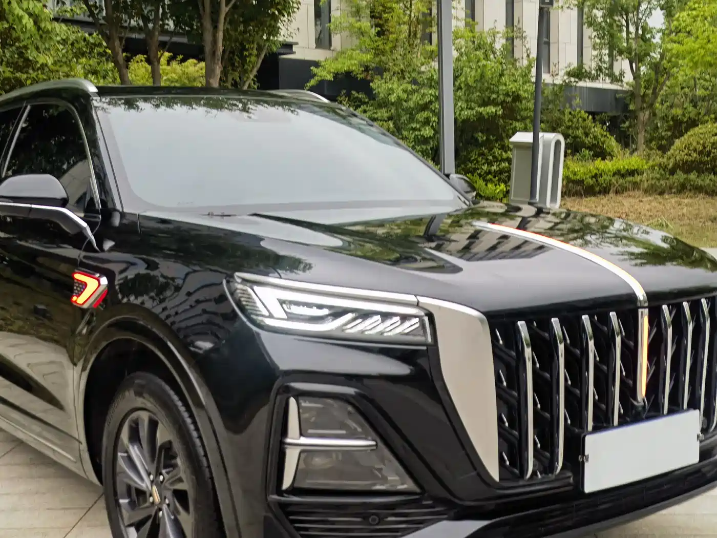 Hongqi HS5 2023 2.0T Flag Enjoy Pro Edition фото 7