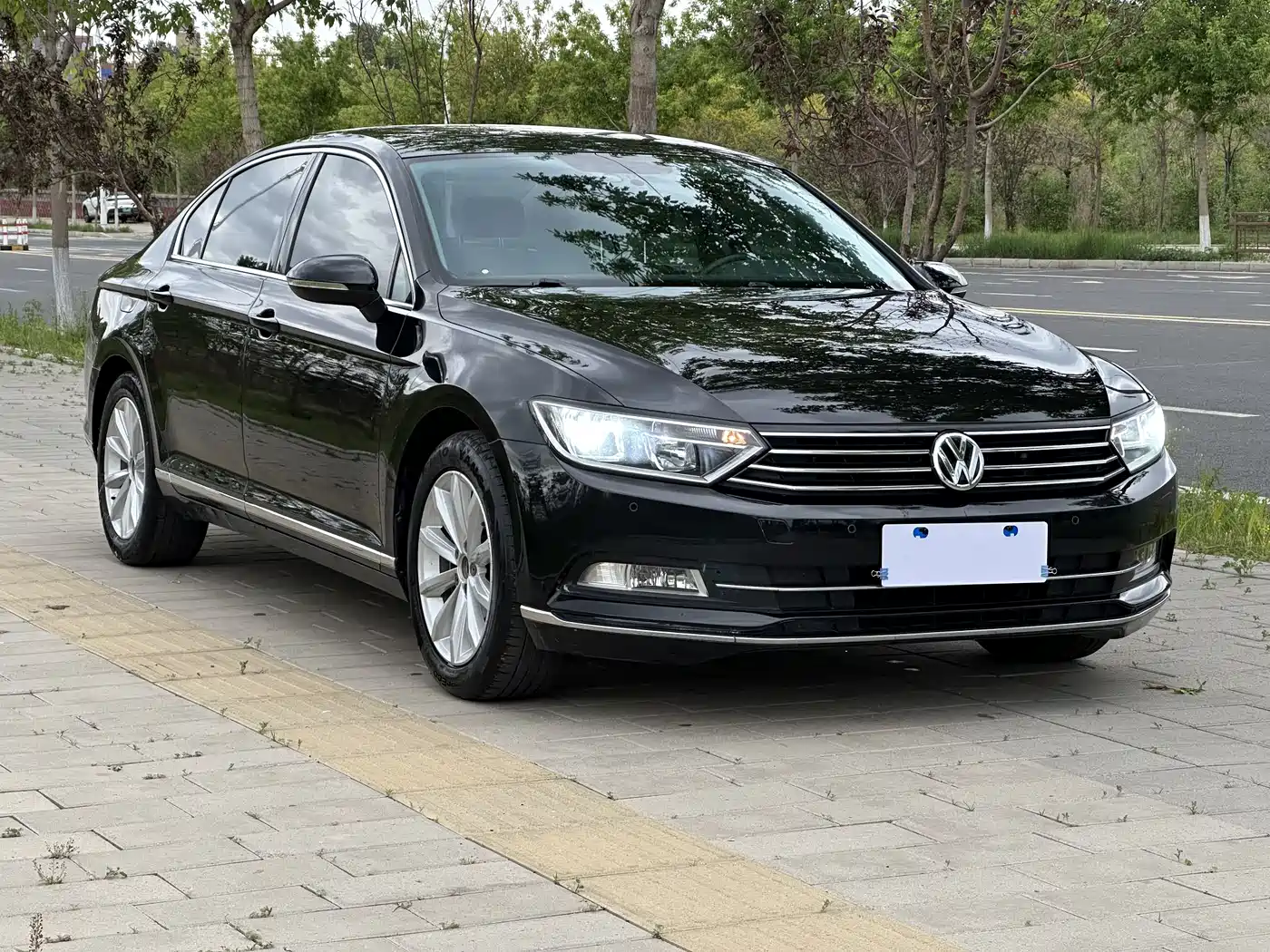 Volkswagen Magotan 2018 330TSI DSG Leading фото 3