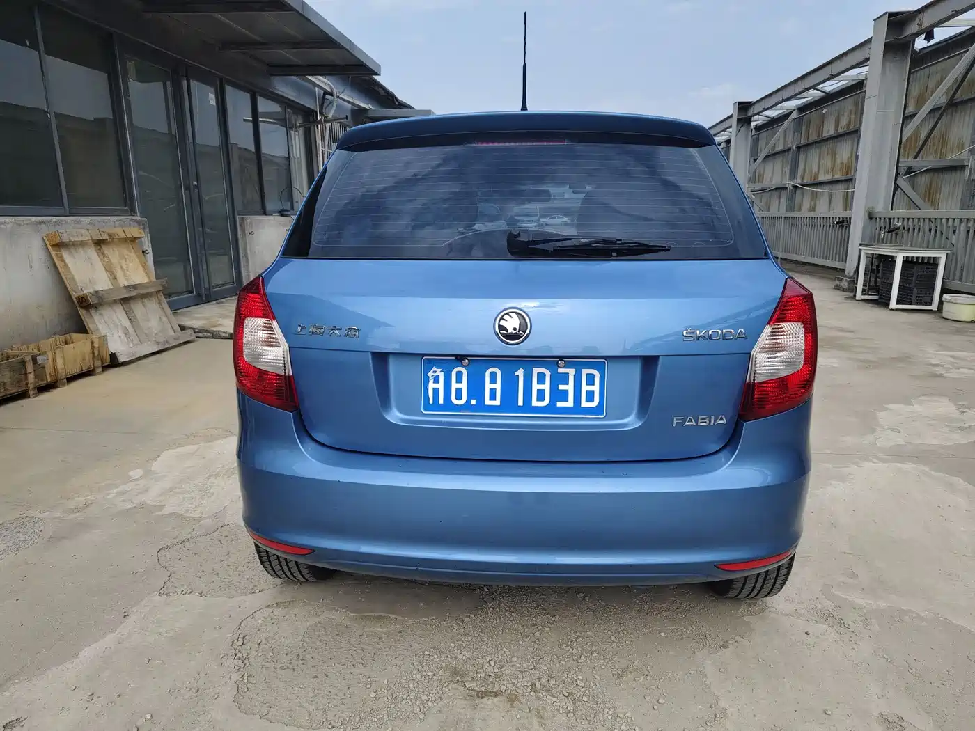 Škoda Fabia 2014 1.4L Manual Crystal Edition фото 8