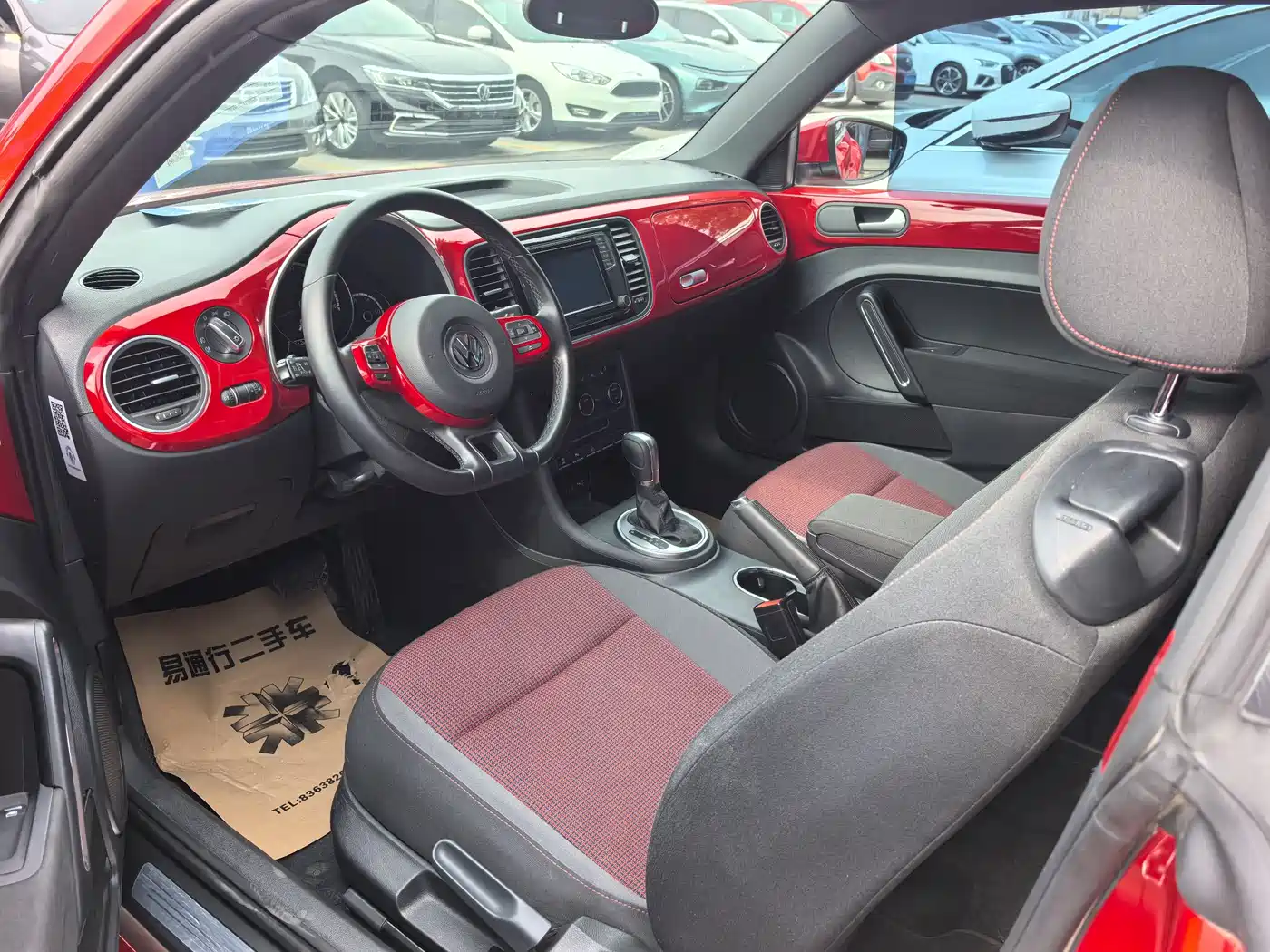 Volkswagen Beetle 2016 Model 180TSI Club Edition фото 4