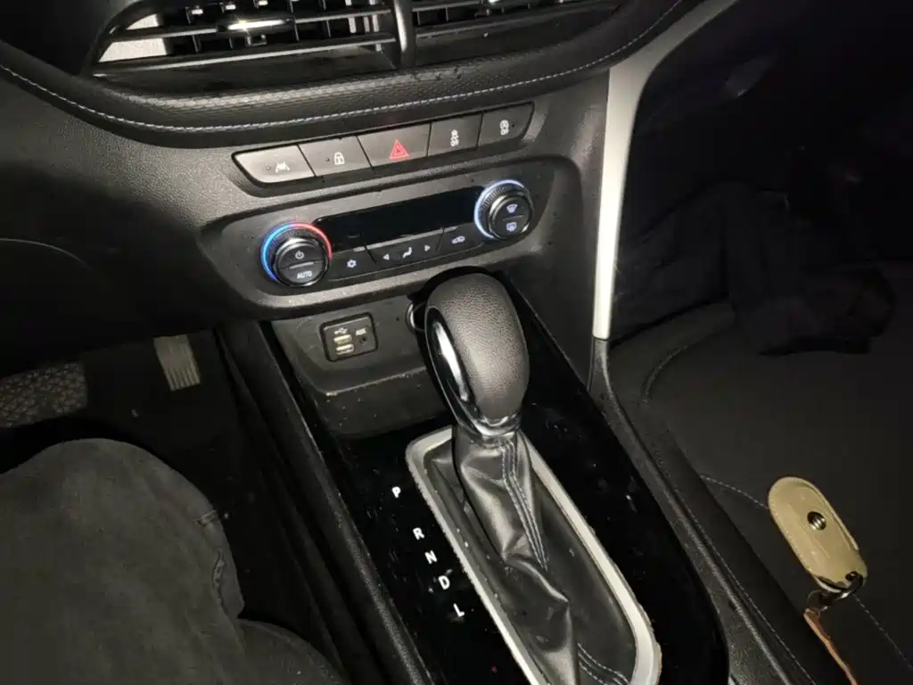 Фото 14 - Buick Encore