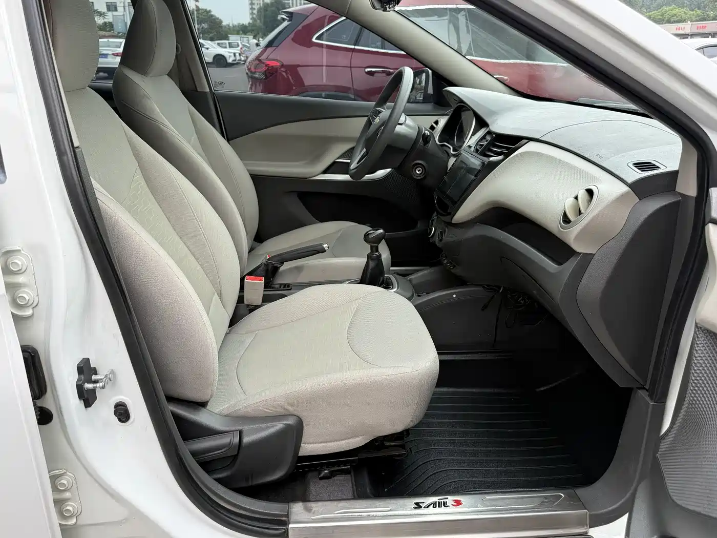 Chevrolet Sail 2016 Sail 3 1.3L Manual Comfort Sunroof Edition фото 18
