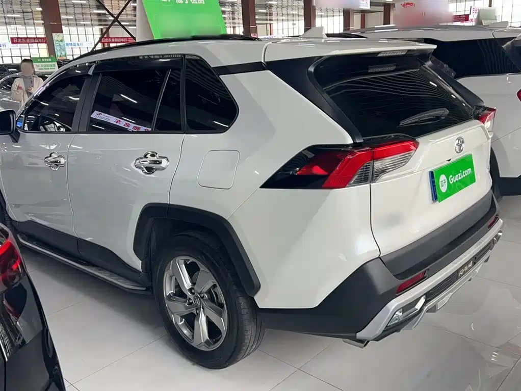 Toyota RAV4 Rongfang 2020 2.0L CVT 2WD Fashion PLUS фото 10