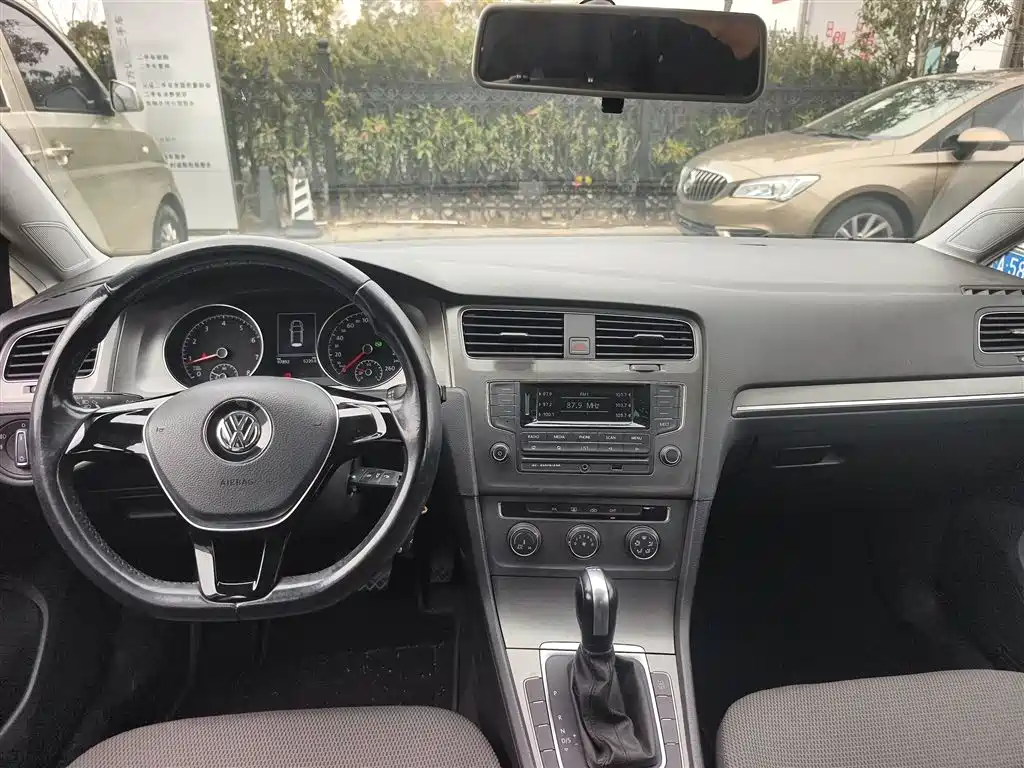 Volkswagen Golf 2015 1.4TSI Automatic Comfort фото 12