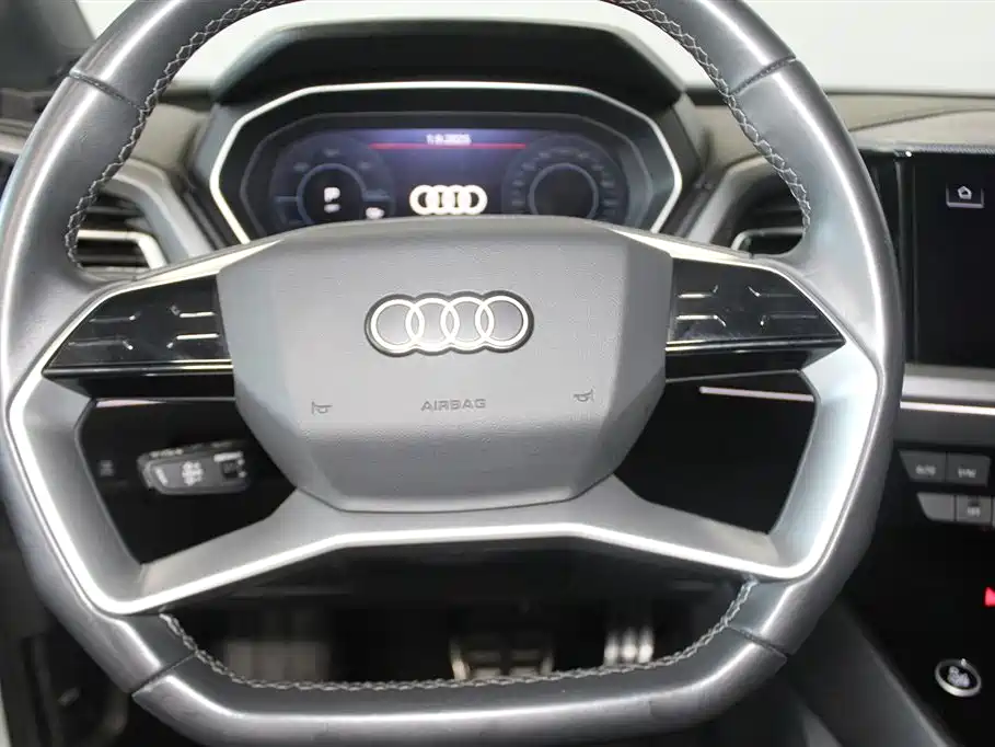 Audi Q4 e-tron 2024 40 e-tron Pioneer Edition фото 10