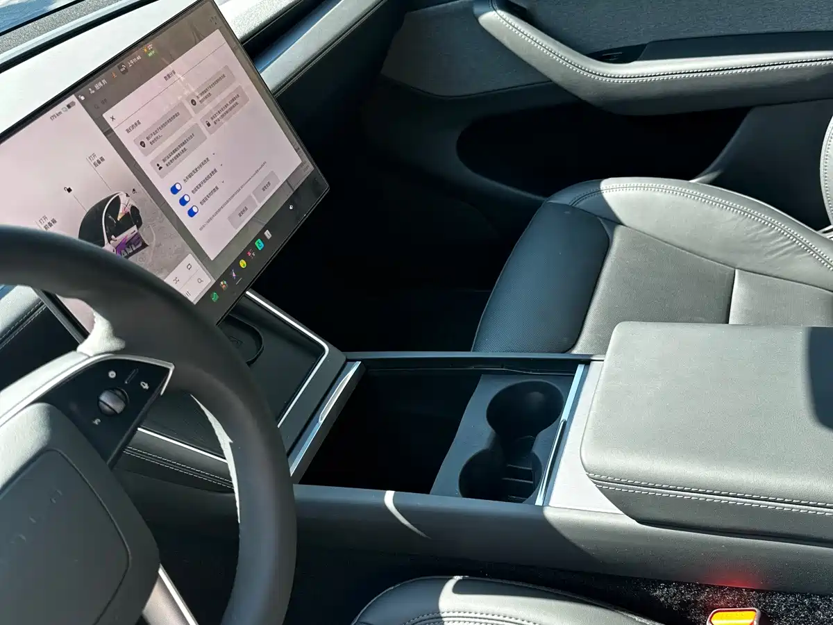 Tesla Model Y 2026 2026 Rear-Wheel Drive