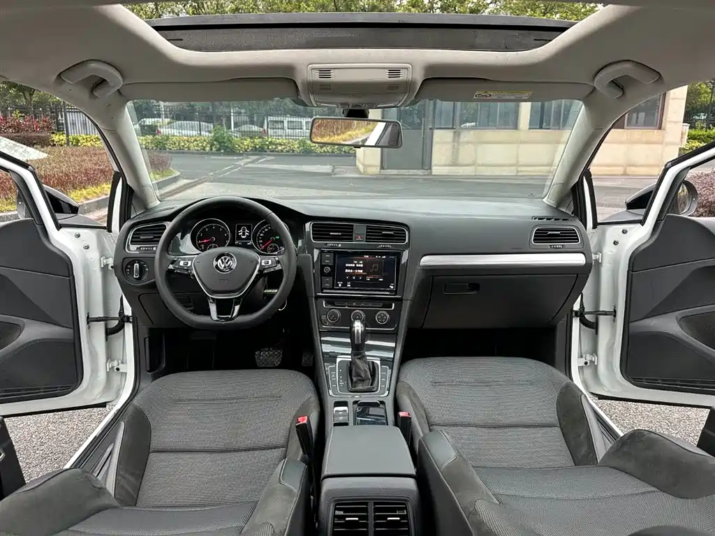 Volkswagen Golf 2019 280TSI DSG Comfort (China V) фото 7