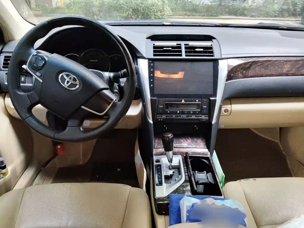 Toyota Camry 2015 2015 2.0G Leading Edition