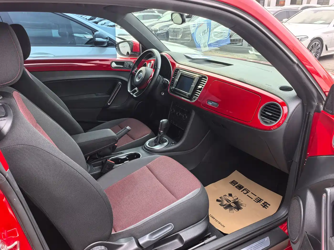 Volkswagen Beetle 2016 Model 180TSI Club Edition фото 5