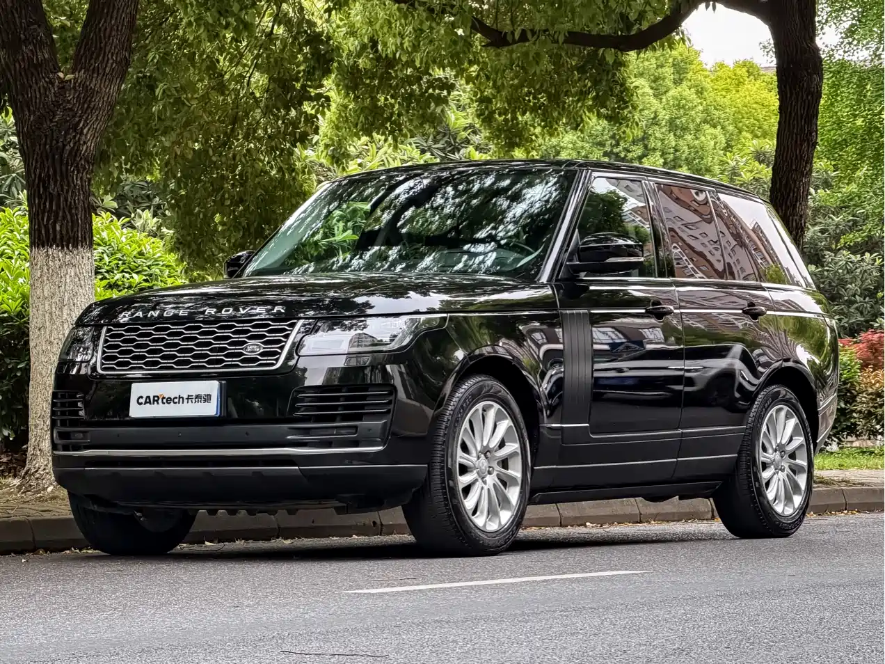 Land Rover Range Rover 2021 3.0 L6 Heritage Edition