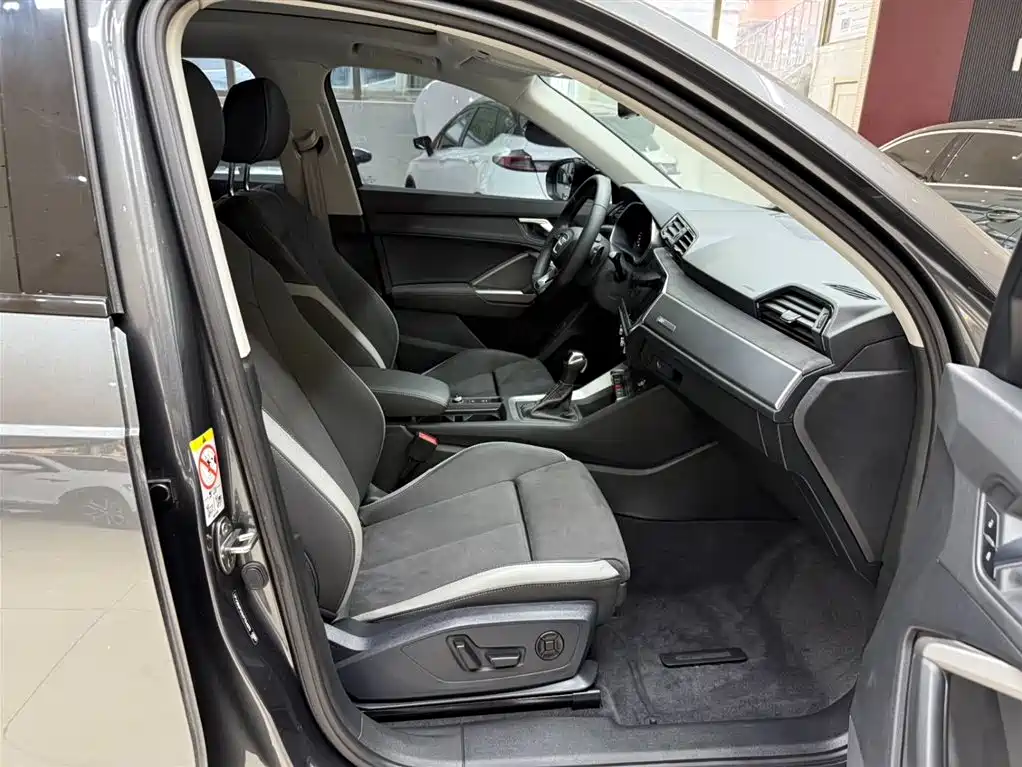 Audi Q3 2023 35 TFSI Fashion Dynamic (1.4T) фото 13
