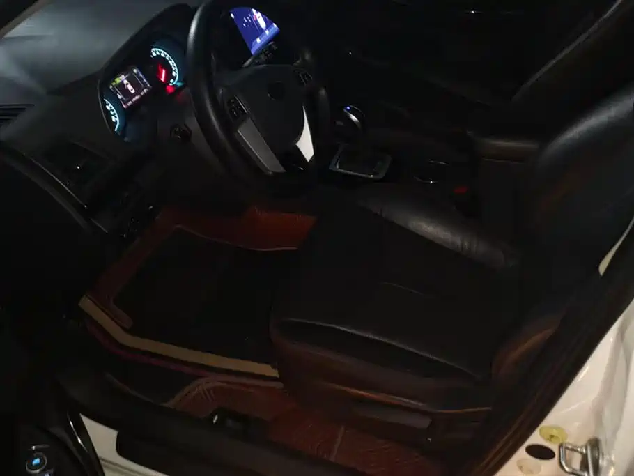 BYD E5