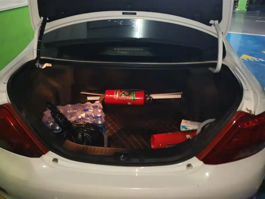 BYD E5