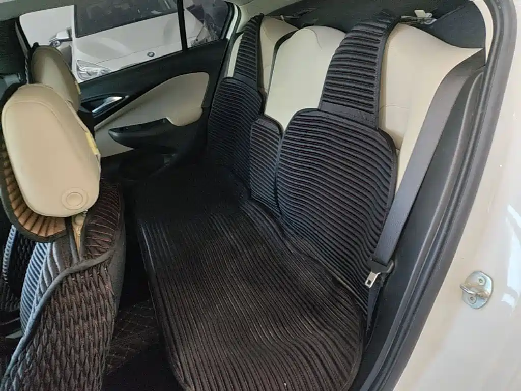 Фото 17 - Buick Excelle