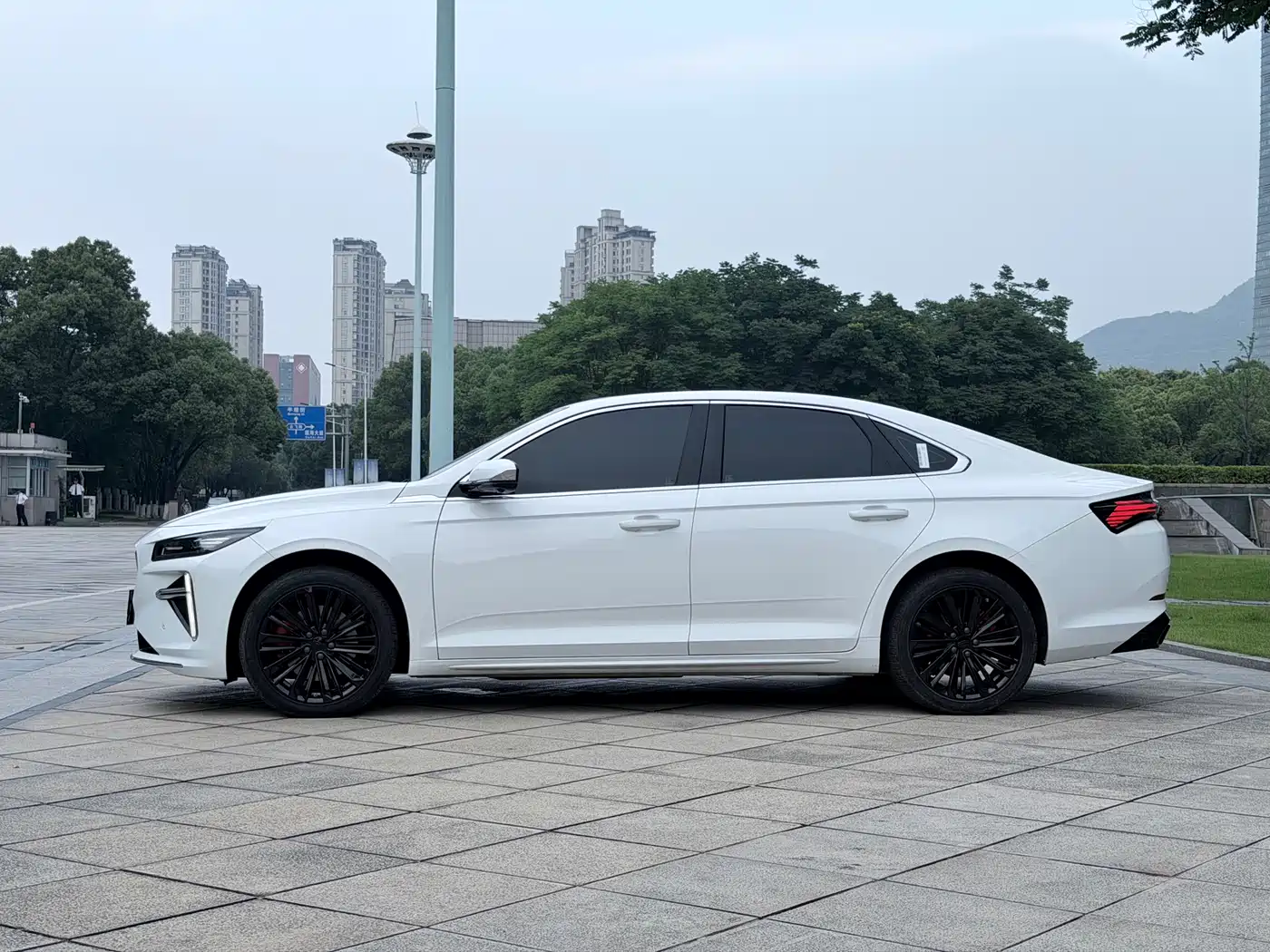 Фото 4 - Geely Xing Rui