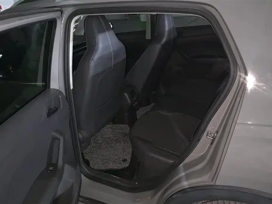 Volkswagen T-Cross 2019 1.5L Automatic Comfort Edition фото 11