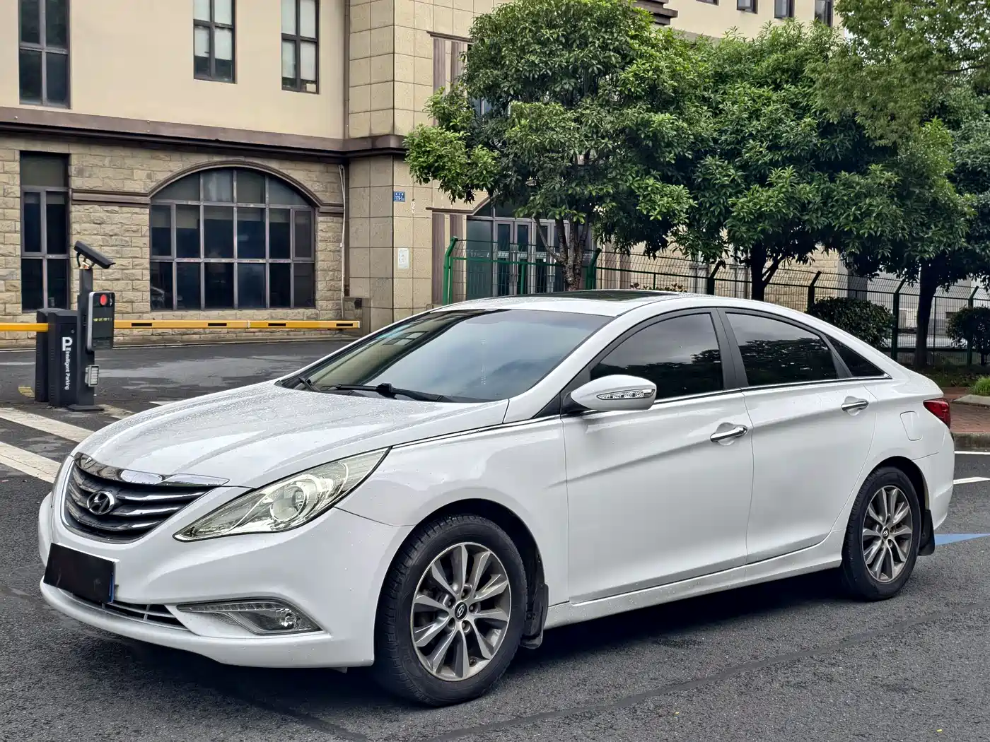 Hyundai Sonata 2013 2.0L Automatic Luxury Edition